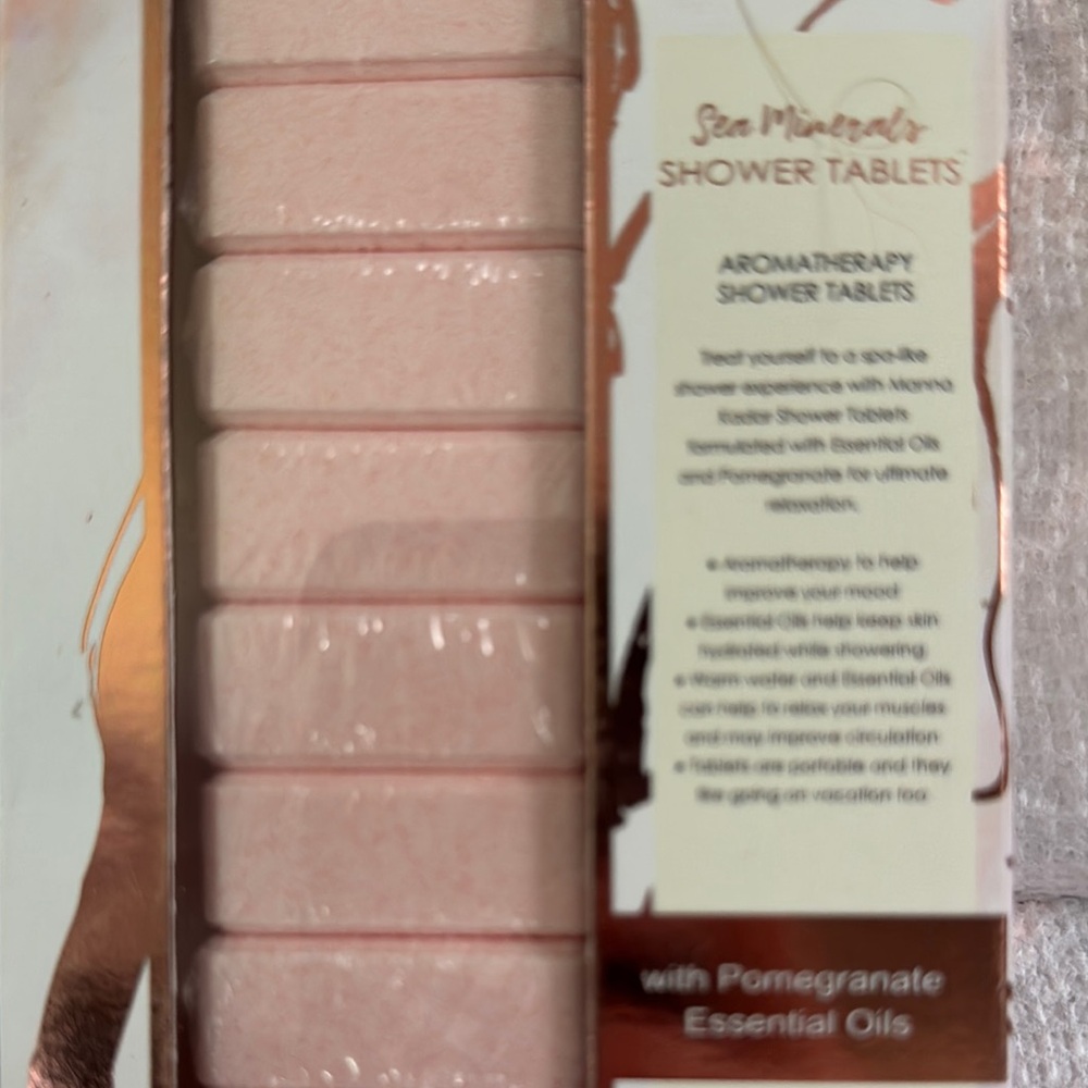 Manna Kadar Pink Shower Tablets with Pomegranate Essential Oils - Picture 3 of 7